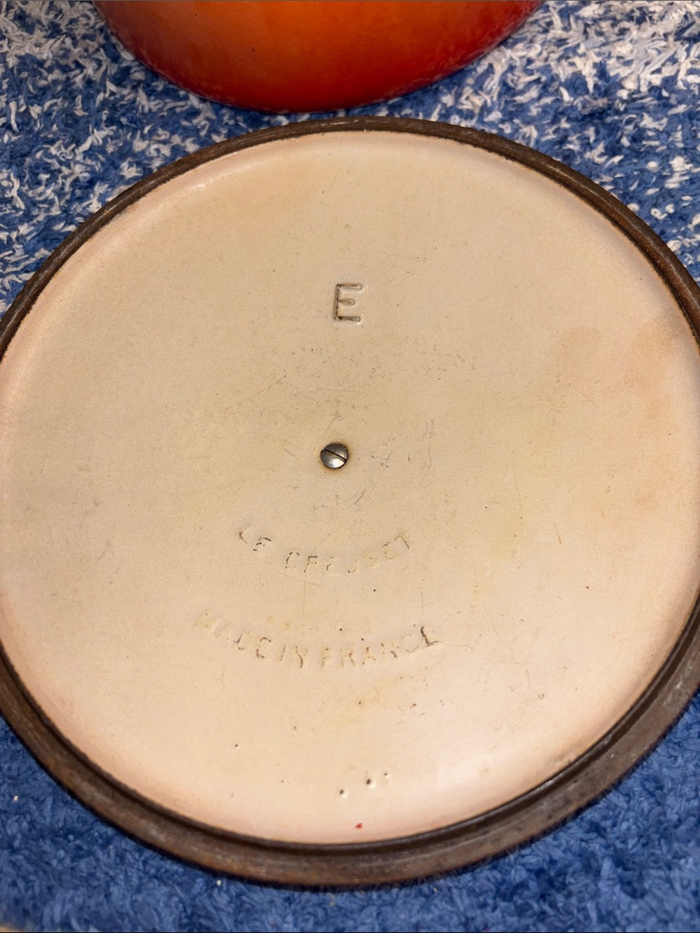 Le Creuset Orange Enamel Cast Iron Dutch Oven with Lid 4.5 qt E - Picture 2 of 9